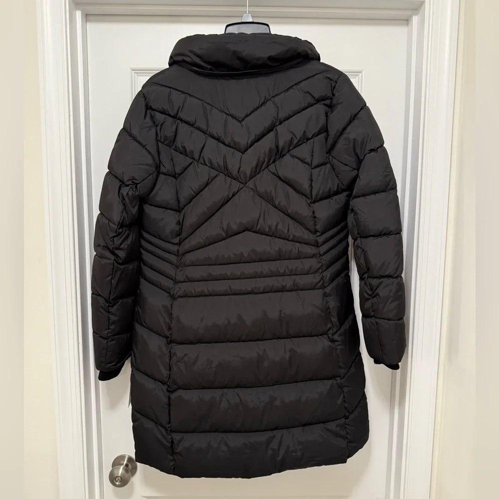 London Fog Women's Black Puffer Jacket with Detachable Faux Fur and Hood - Picture 7 of 9